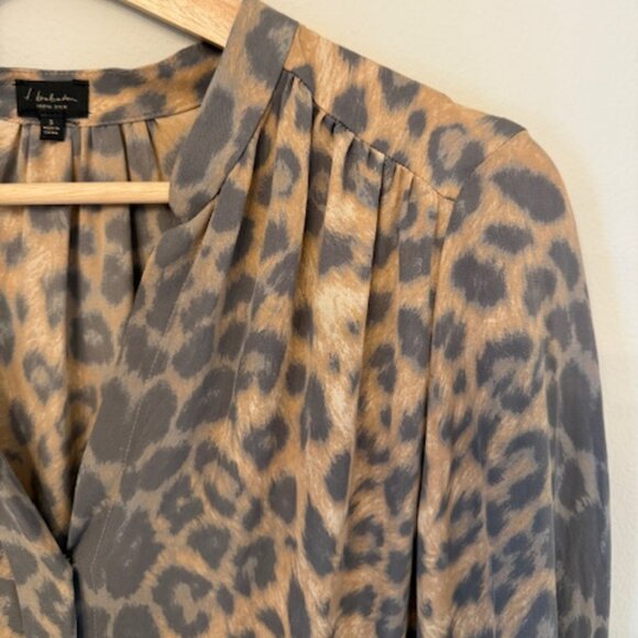 Aritzia Babaton Silk Leopard Print Shirt Dress, Size Small - Picture 10 of 11